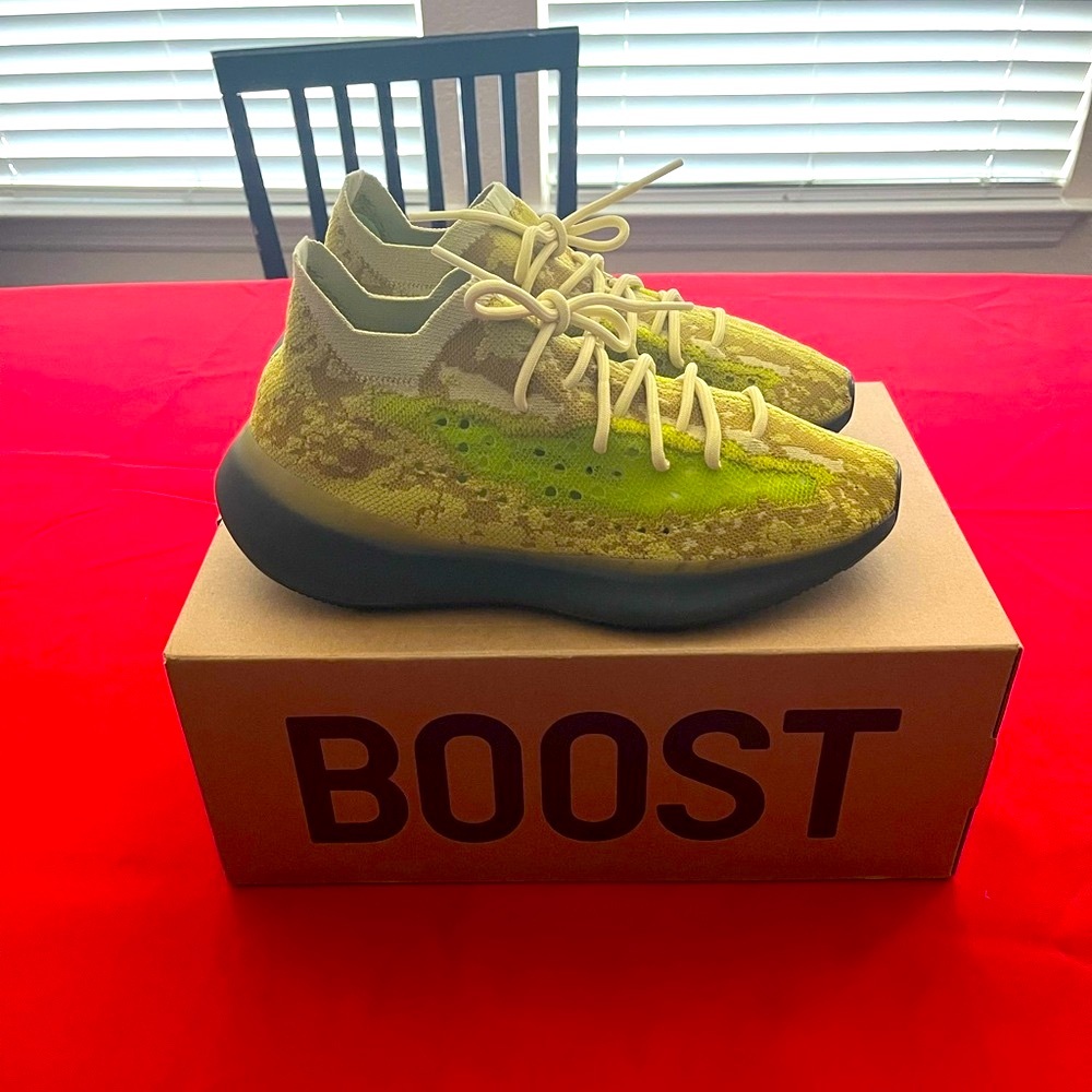 Yeezy Boost 380 ‘Hylte Glow’ size 11